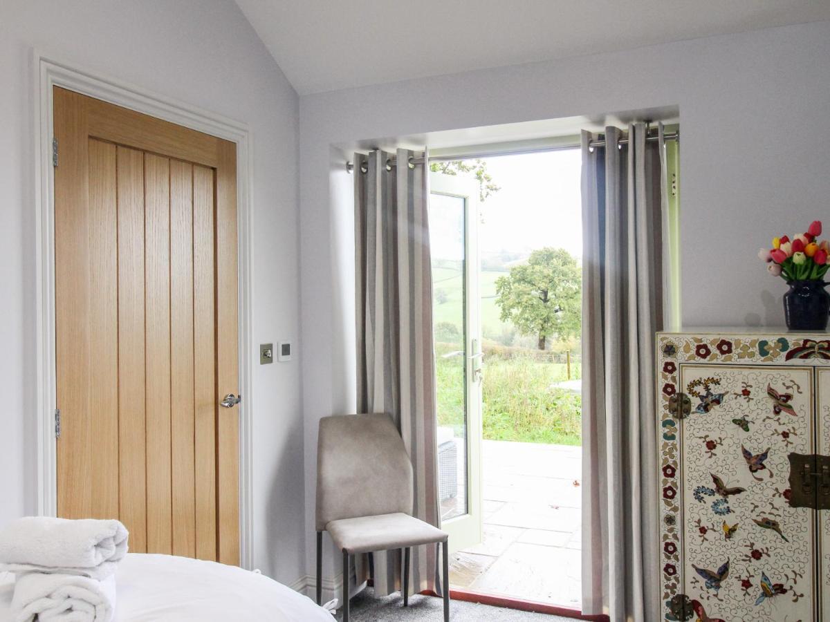 The Cosy Cowshed Villa Axminster Exterior photo